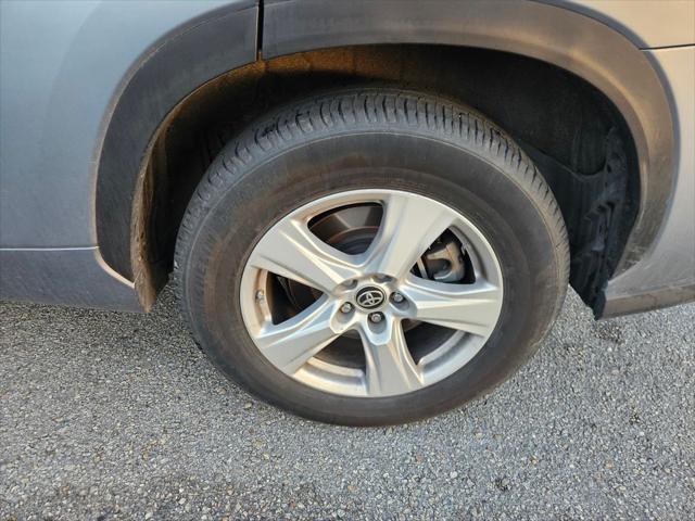 used 2023 Toyota Highlander car, priced at $29,577