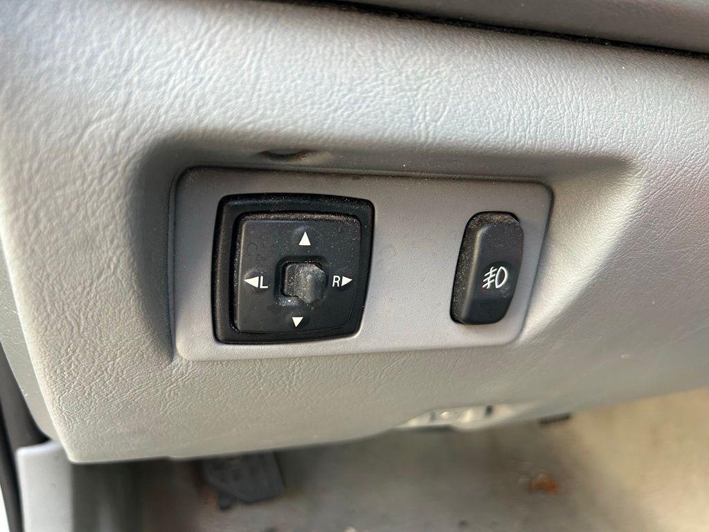 used 2003 Mitsubishi Galant car
