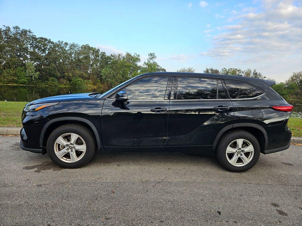 used 2022 Toyota Highlander car, priced at $30,977