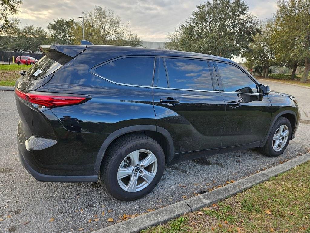 used 2022 Toyota Highlander car, priced at $30,977