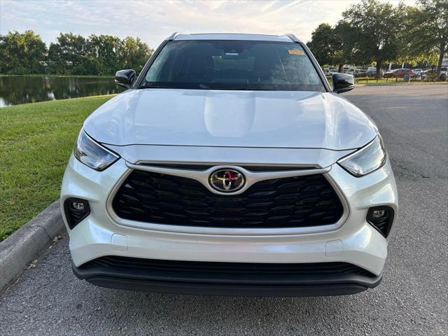 used 2022 Toyota Highlander car, priced at $35,237