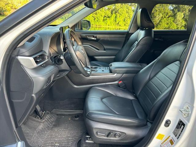 used 2022 Toyota Highlander car, priced at $35,237