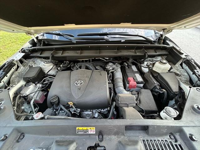 used 2022 Toyota Highlander car, priced at $35,237