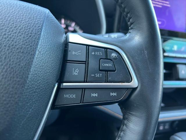 used 2023 Toyota Highlander Hybrid car, priced at $40,977