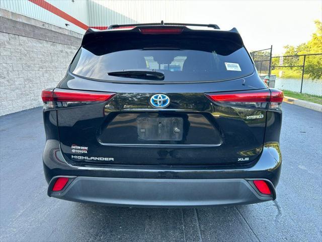 used 2023 Toyota Highlander Hybrid car, priced at $40,977
