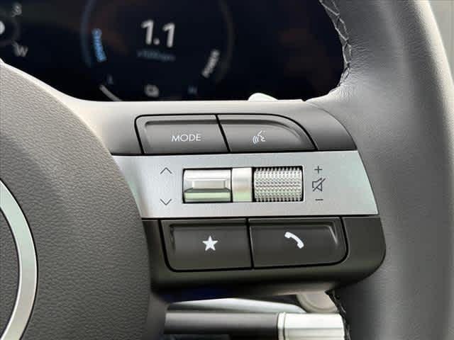 new 2025 Hyundai TUCSON Hybrid car, priced at $38,320