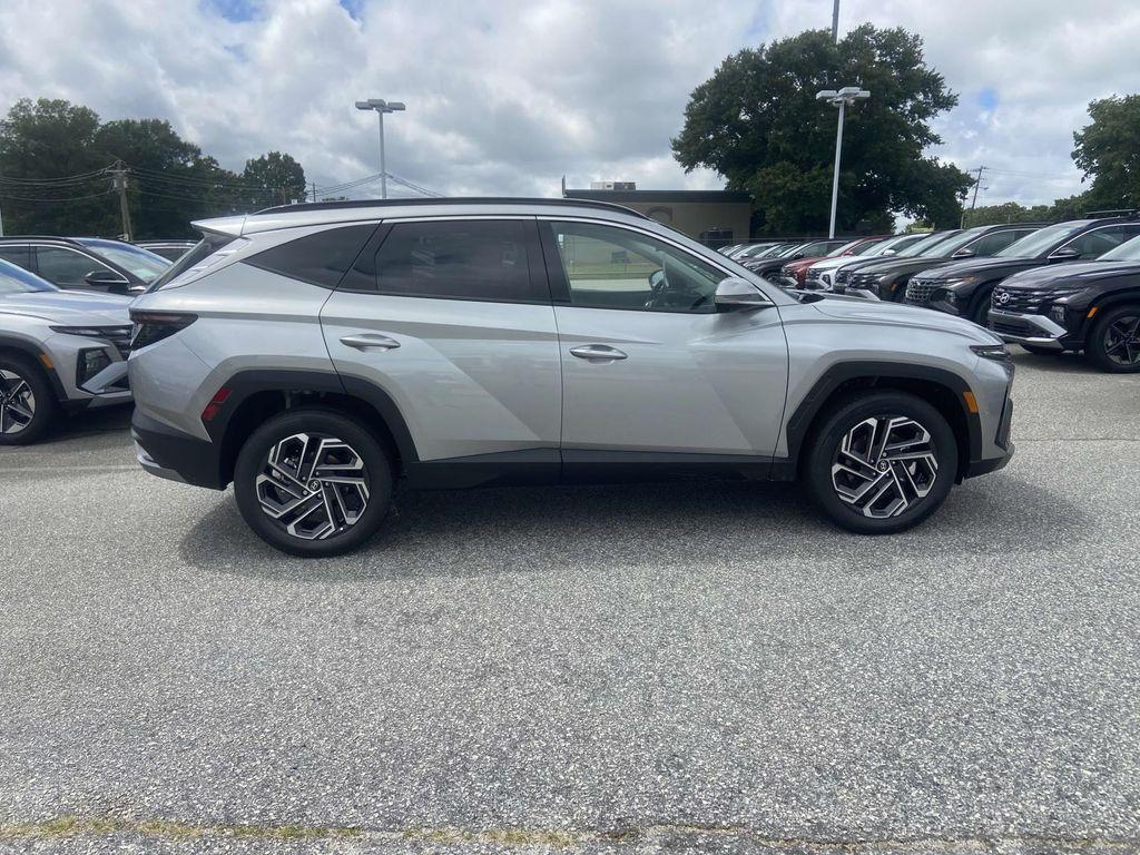 new 2025 Hyundai TUCSON Hybrid car, priced at $43,330