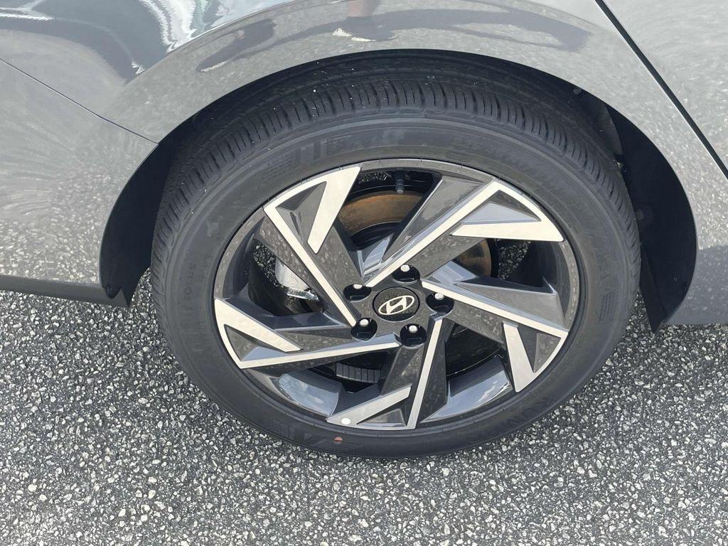 new 2025 Hyundai Elantra car, priced at $25,035