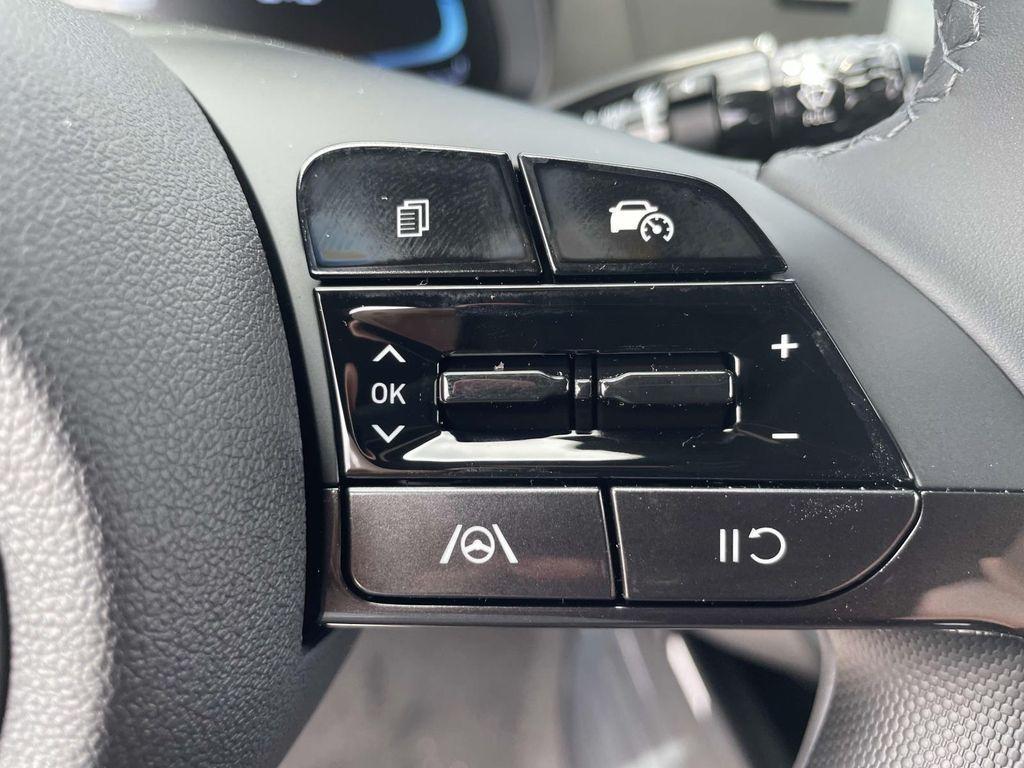 new 2025 Hyundai Elantra car, priced at $25,035