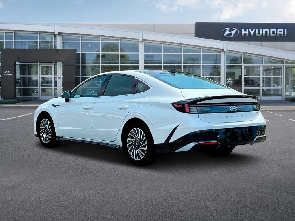 new 2025 Hyundai Sonata Hybrid car, priced at $39,610