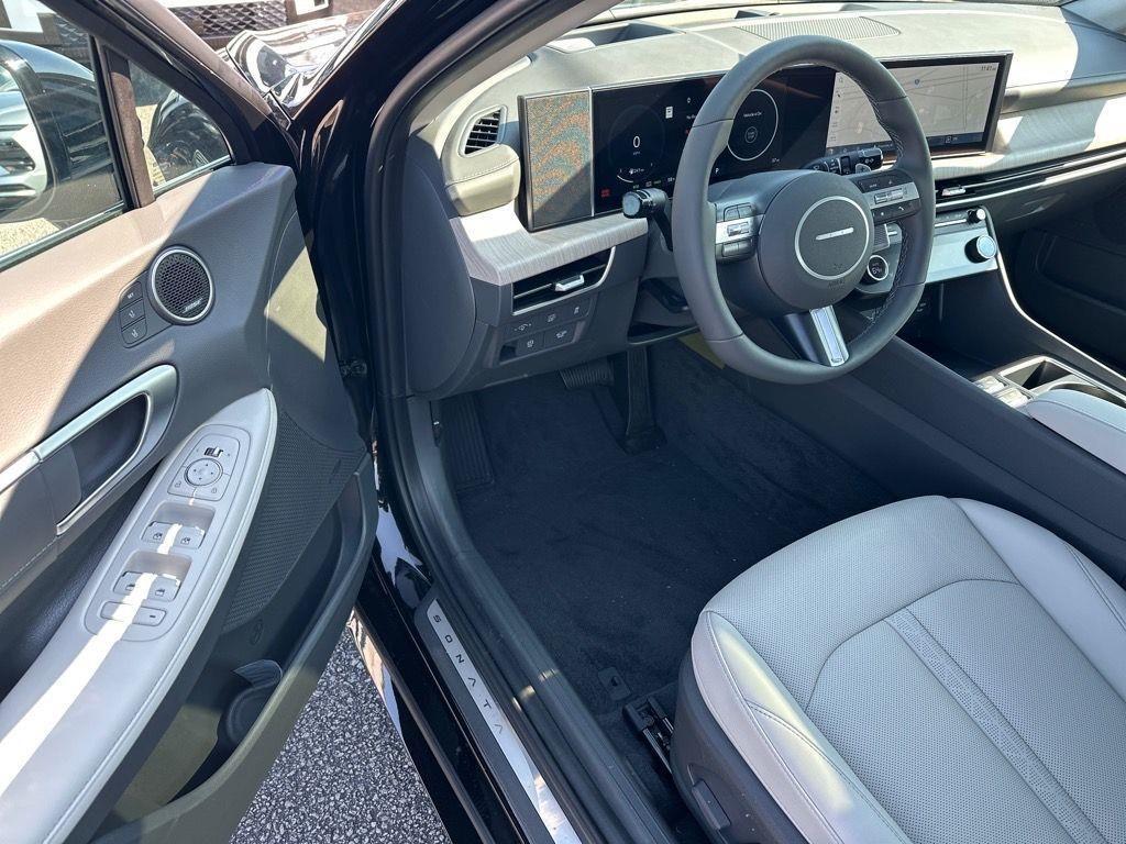 new 2025 Hyundai Sonata Hybrid car, priced at $36,515