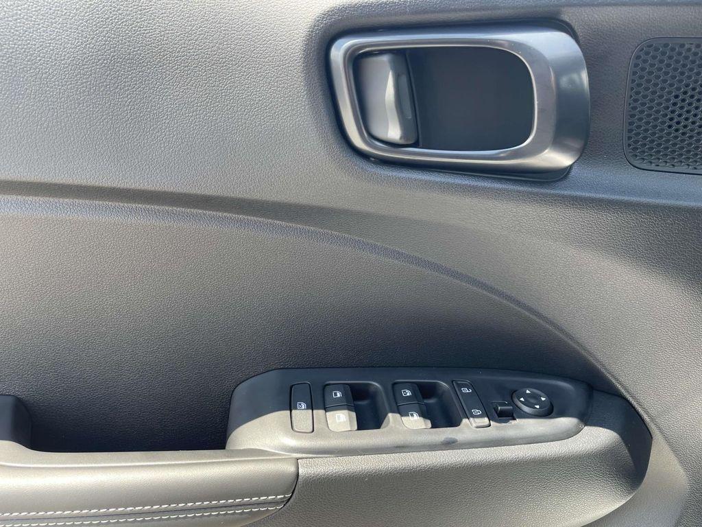 new 2025 Hyundai Venue car, priced at $25,550