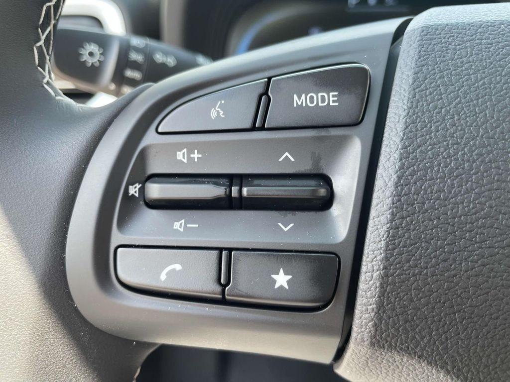 new 2025 Hyundai Venue car, priced at $25,550