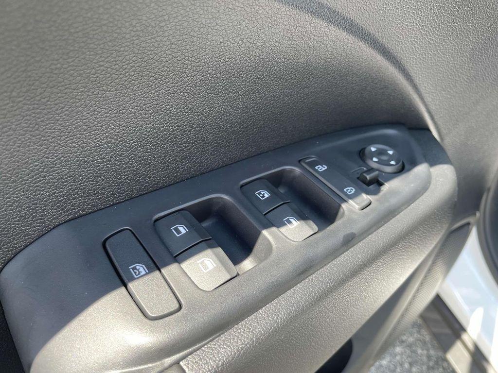 new 2025 Hyundai Venue car, priced at $25,550