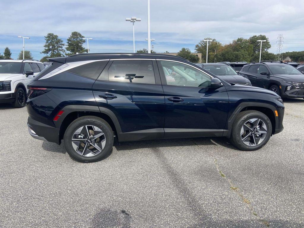 new 2025 Hyundai TUCSON Hybrid car, priced at $35,018