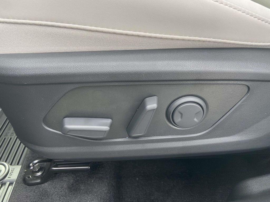 new 2025 Hyundai TUCSON Hybrid car, priced at $35,018