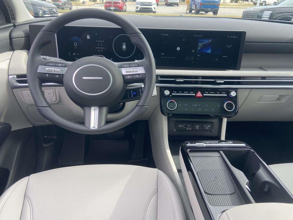 new 2025 Hyundai TUCSON Hybrid car, priced at $35,018