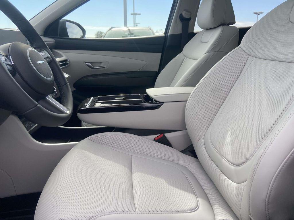 new 2025 Hyundai TUCSON Hybrid car, priced at $35,018
