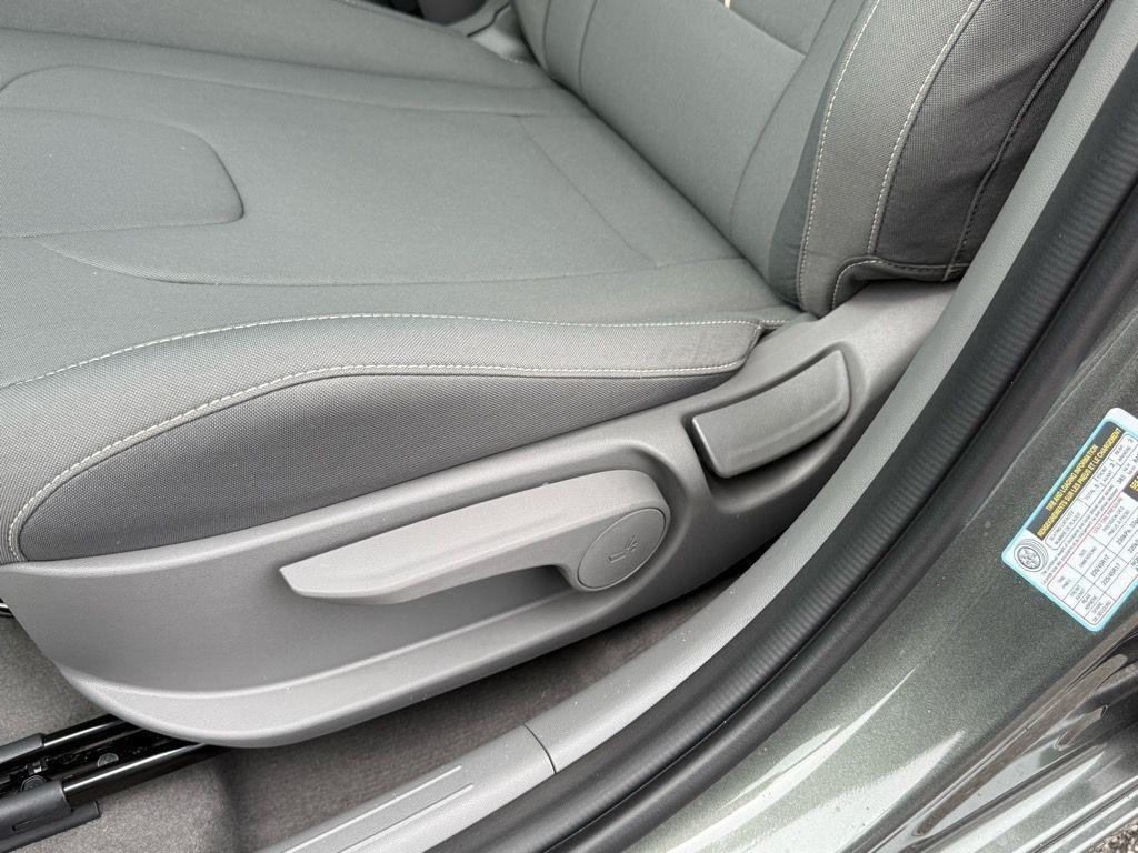 new 2025 Hyundai ELANTRA HEV car, priced at $29,200