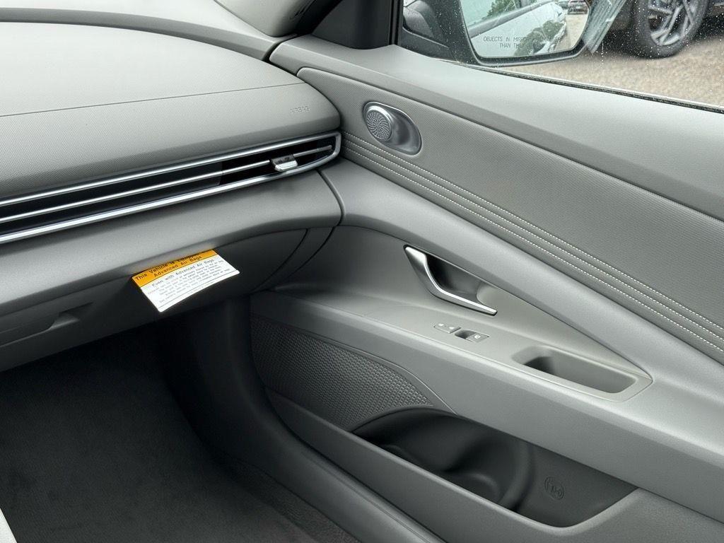 new 2025 Hyundai ELANTRA HEV car, priced at $29,200