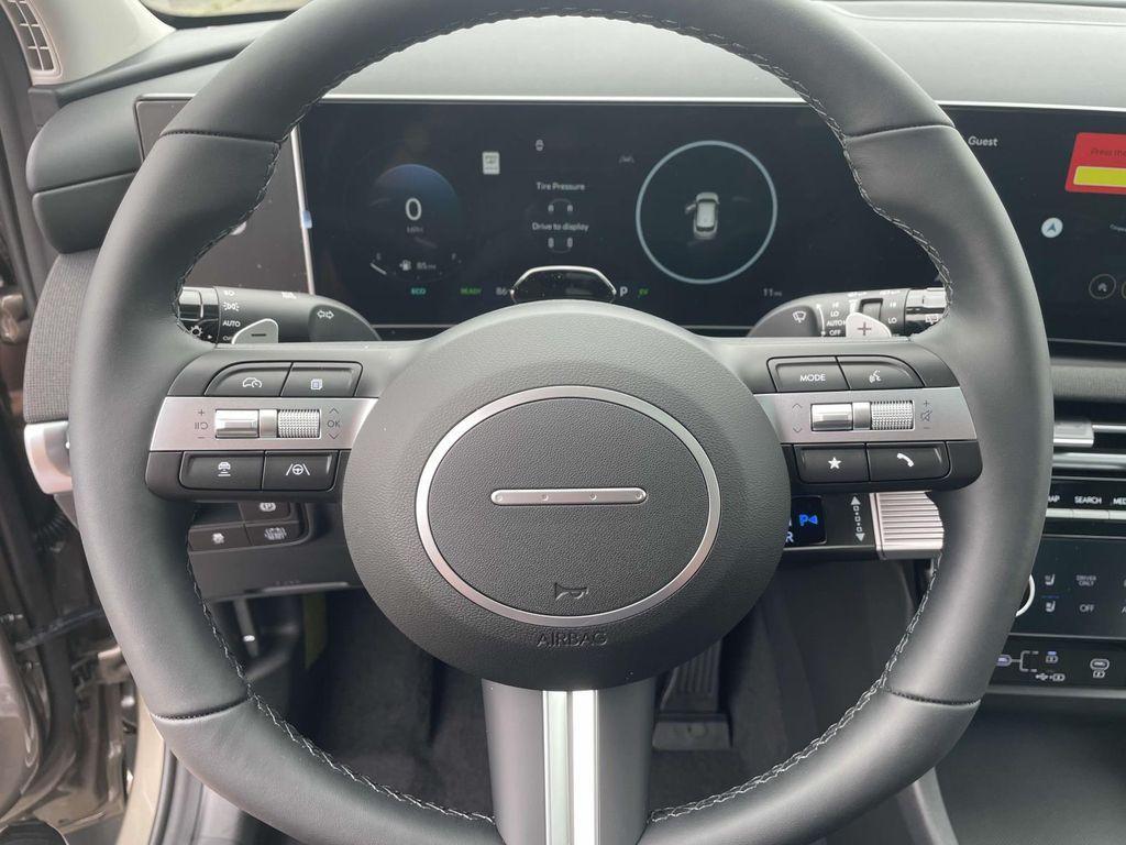 new 2025 Hyundai TUCSON Hybrid car