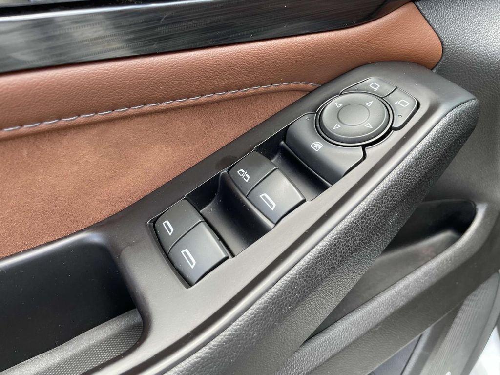 used 2020 Chevrolet Traverse car, priced at $26,999