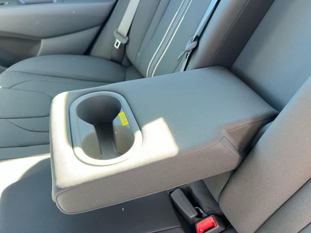 new 2025 Hyundai Elantra car, priced at $26,334