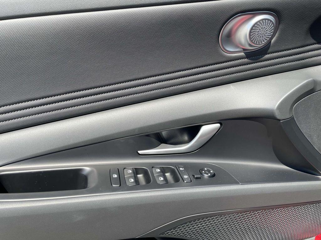 new 2025 Hyundai Elantra car, priced at $27,632