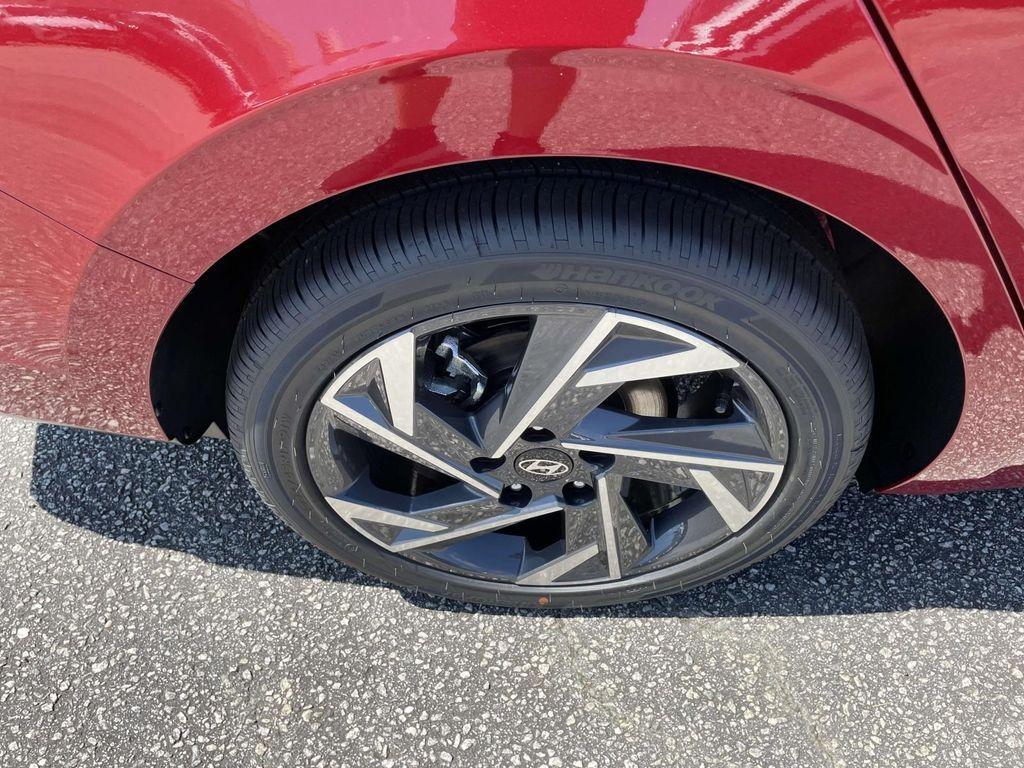 new 2025 Hyundai Elantra car, priced at $27,632