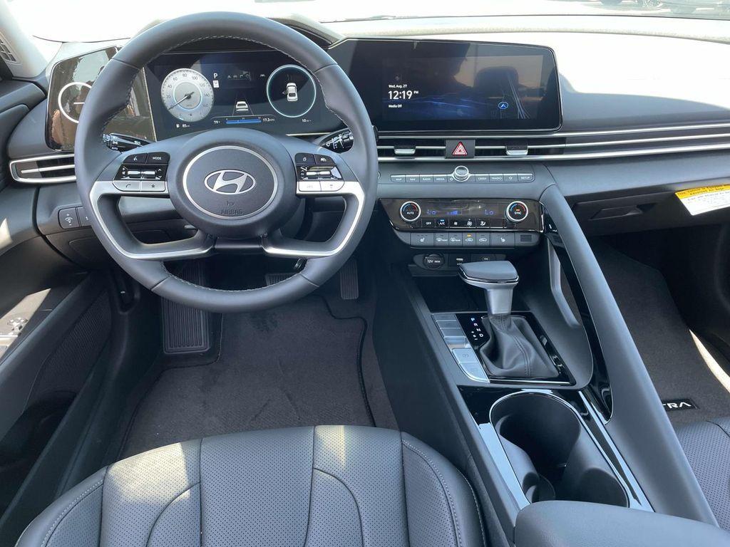 new 2025 Hyundai Elantra car, priced at $27,632