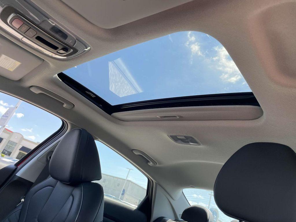 new 2025 Hyundai Elantra car, priced at $27,632