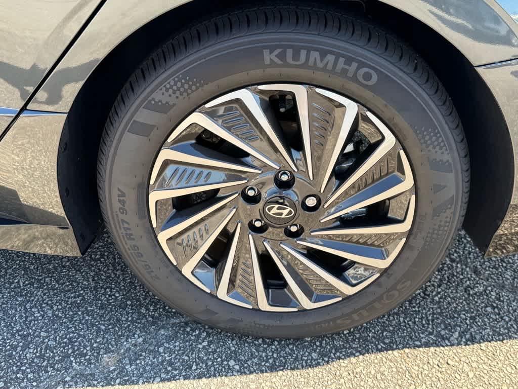 used 2024 Hyundai Sonata Hybrid car, priced at $27,999