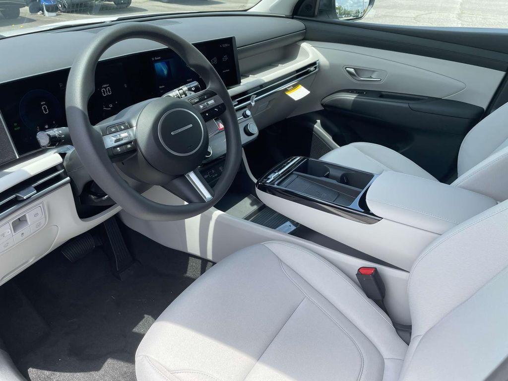 new 2025 Hyundai TUCSON Hybrid car, priced at $35,930