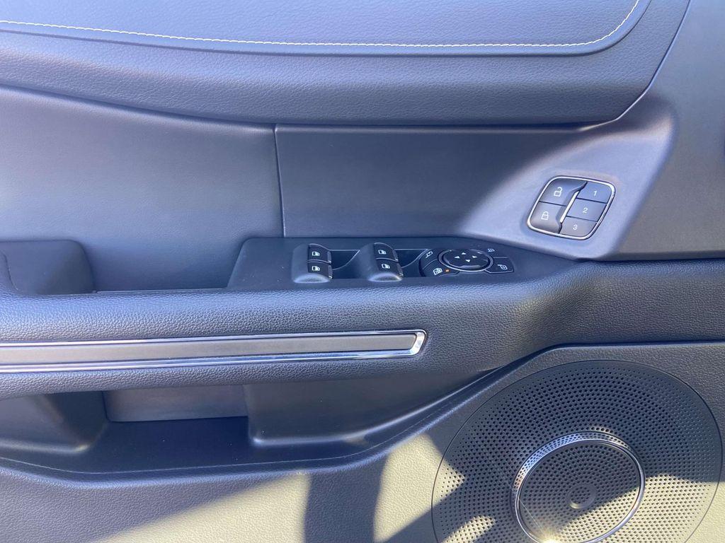 used 2022 Ford Expedition car, priced at $37,995