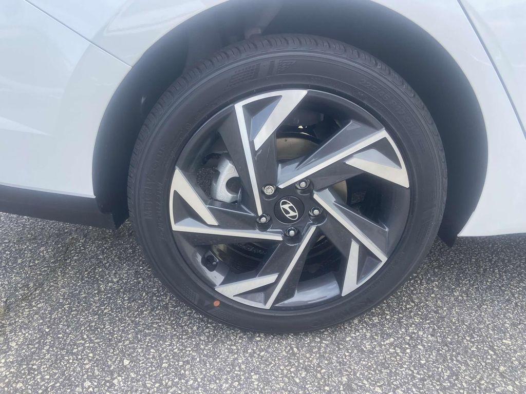 new 2025 Hyundai Elantra car, priced at $24,285