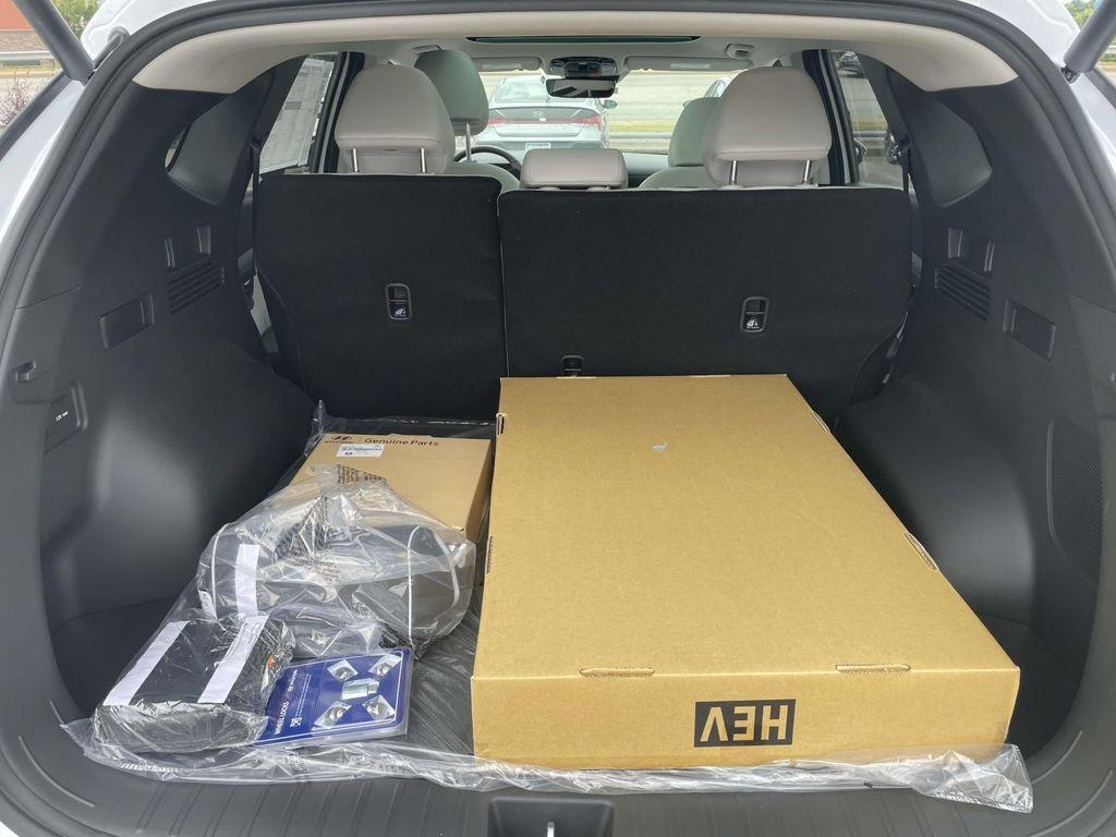 new 2025 Hyundai TUCSON Hybrid car, priced at $43,860