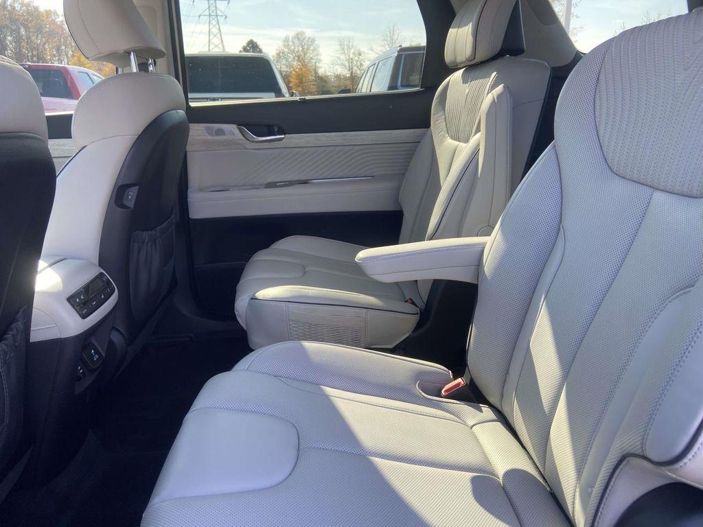 used 2024 Hyundai Palisade car, priced at $38,824