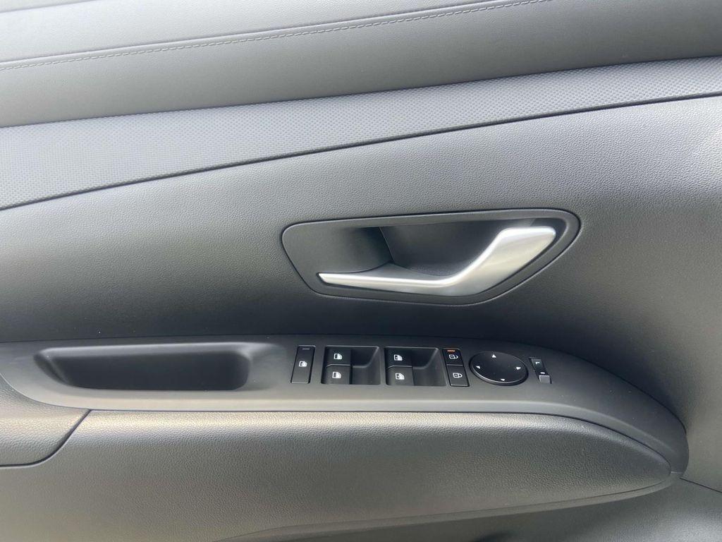 new 2025 Hyundai TUCSON Hybrid car, priced at $34,815
