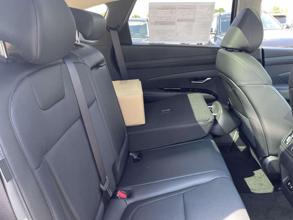 new 2025 Hyundai TUCSON Hybrid car, priced at $39,733