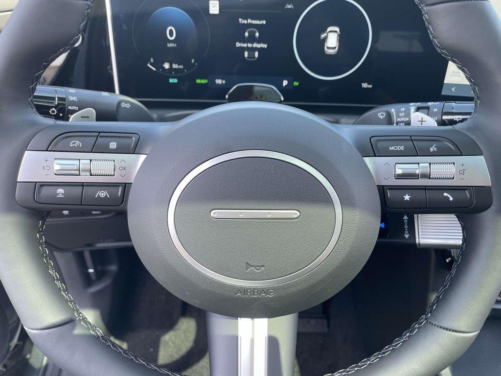 new 2025 Hyundai TUCSON Hybrid car, priced at $39,733