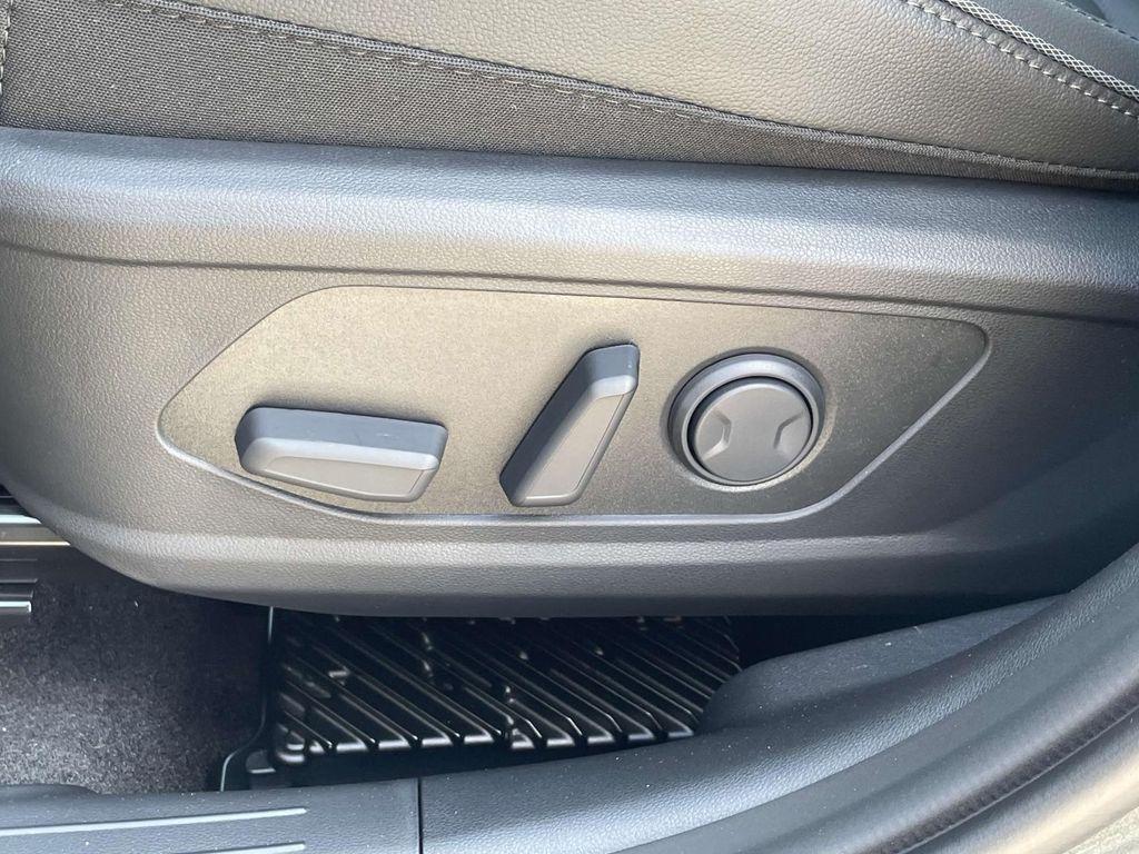 new 2025 Hyundai TUCSON Hybrid car, priced at $39,733