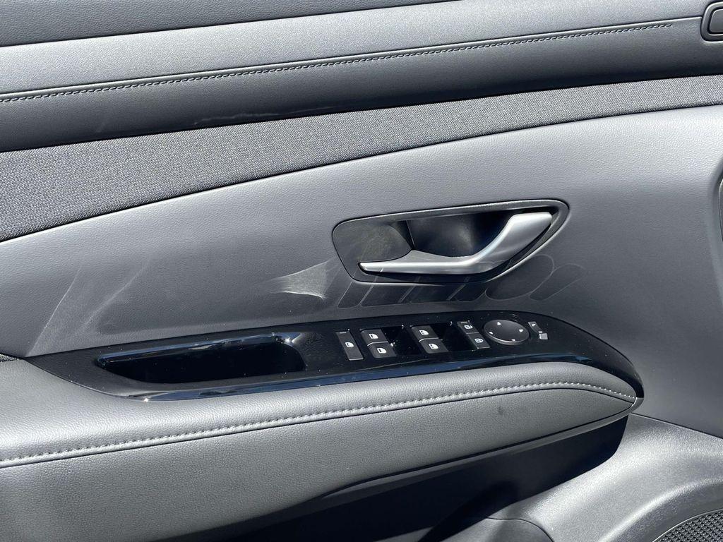 new 2025 Hyundai TUCSON Hybrid car, priced at $41,235