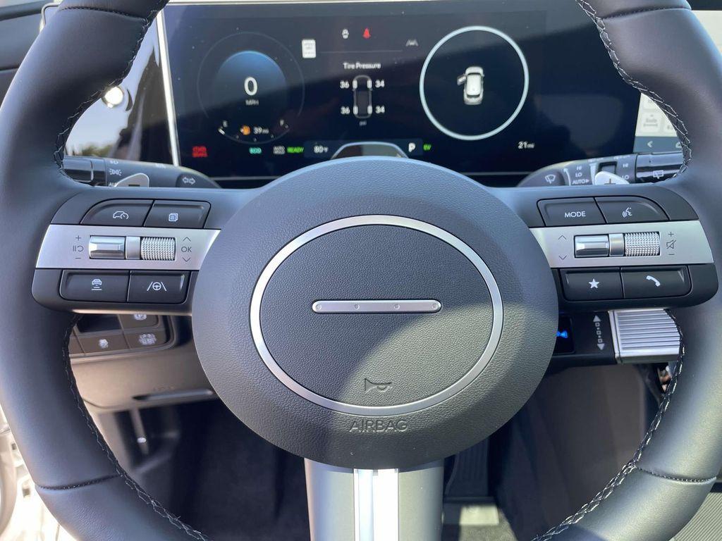 new 2025 Hyundai TUCSON Hybrid car, priced at $41,235