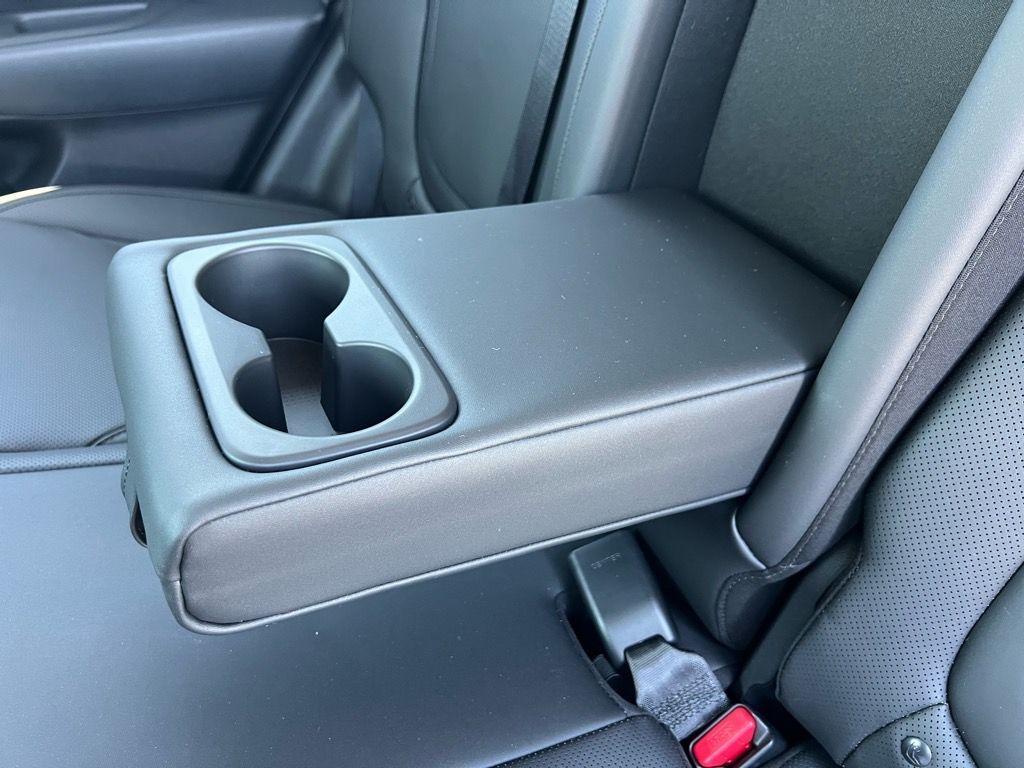 new 2025 Hyundai TUCSON Hybrid car, priced at $38,295