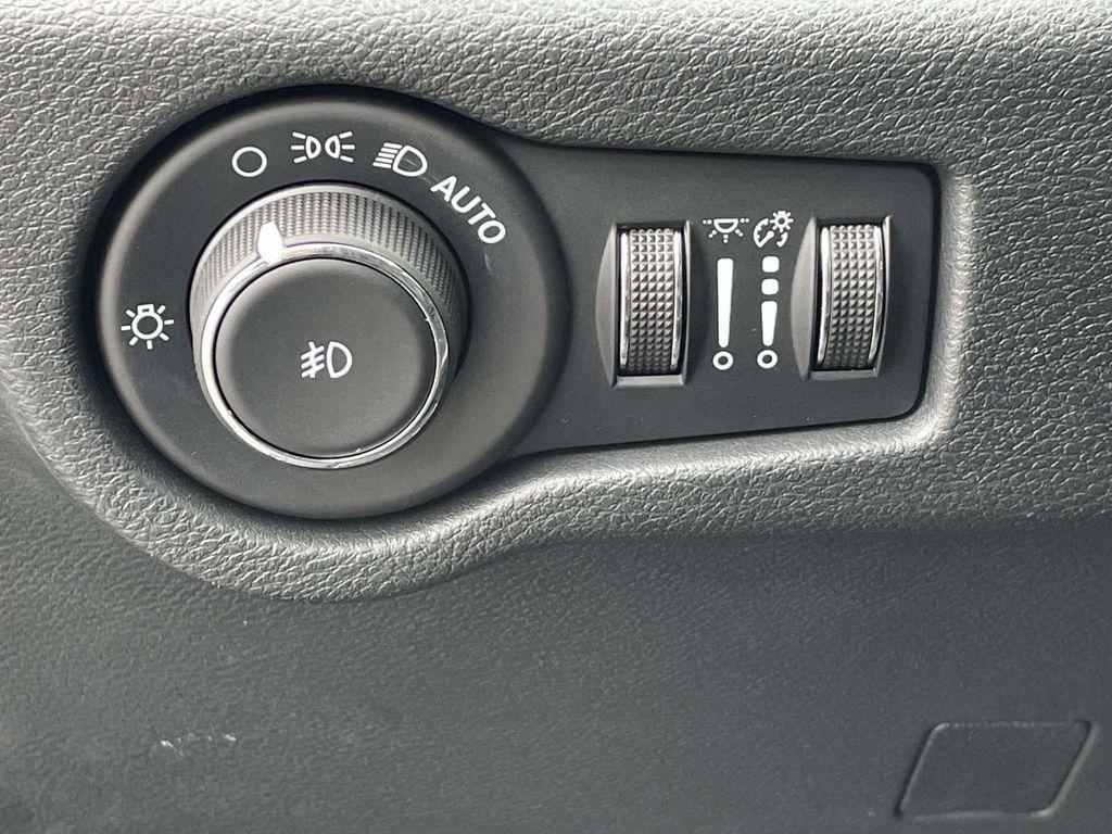 used 2022 Chrysler Pacifica Hybrid car, priced at $27,799