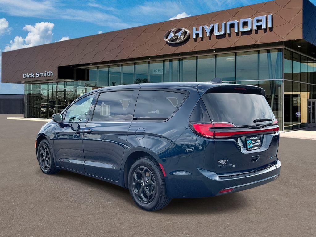 used 2022 Chrysler Pacifica Hybrid car, priced at $27,799