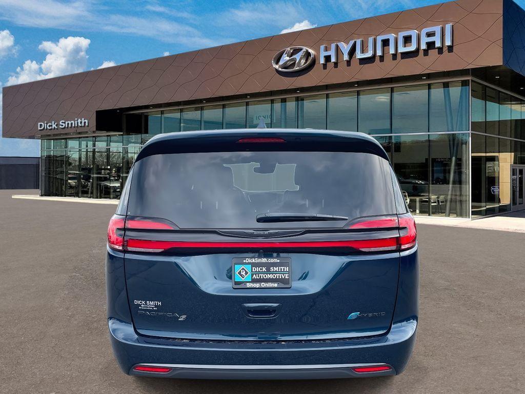 used 2022 Chrysler Pacifica Hybrid car, priced at $27,799
