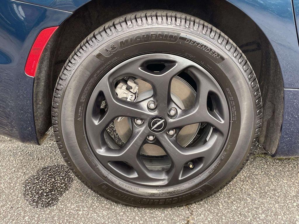 used 2022 Chrysler Pacifica Hybrid car, priced at $27,799