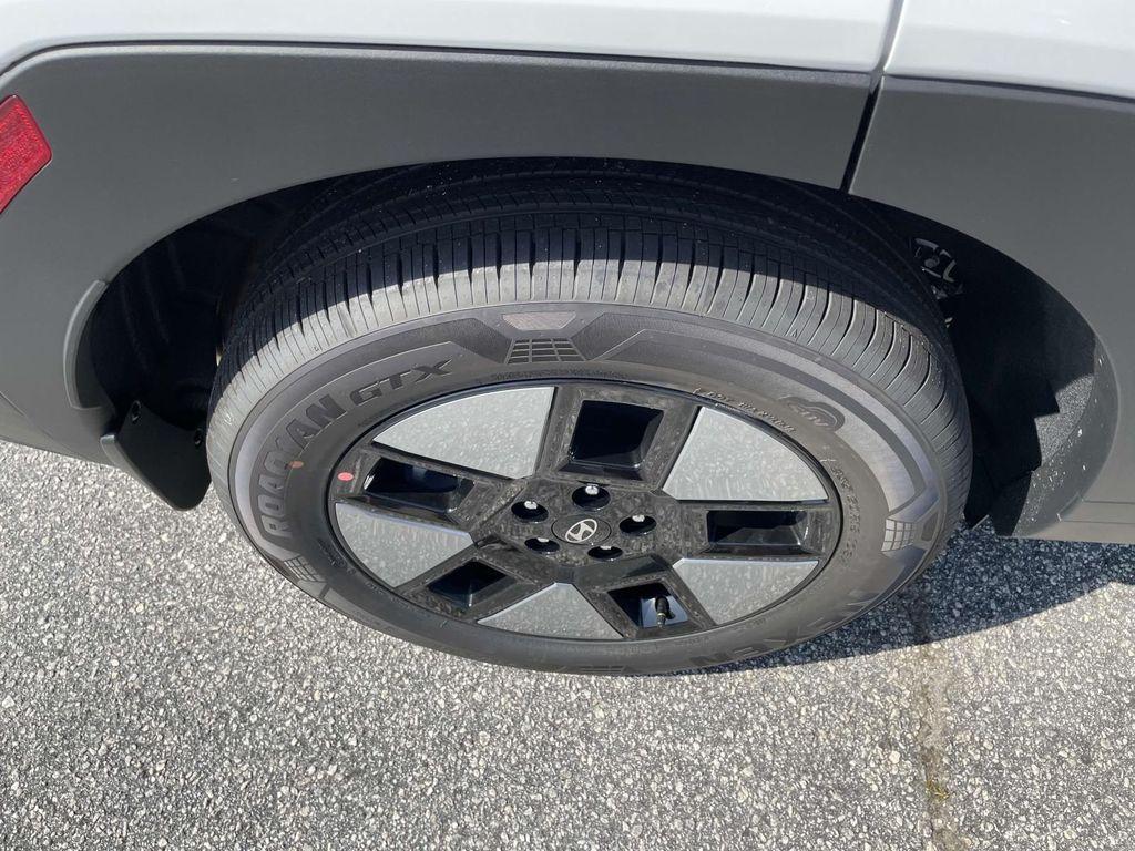 new 2026 Hyundai SANTA FE HEV car, priced at $33,781