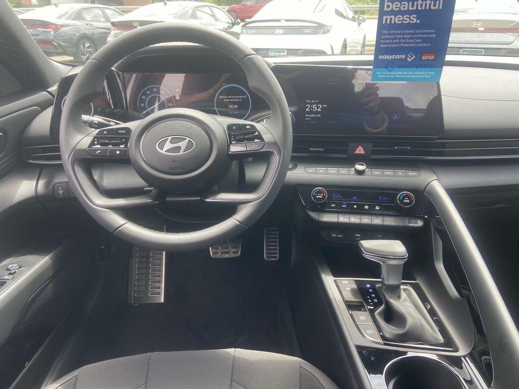 new 2025 Hyundai ELANTRA HEV car, priced at $28,195